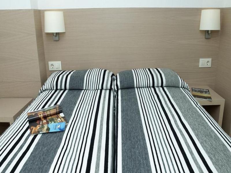 Almirall Apartaments Lloret de Mar Exterior foto
